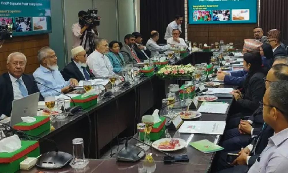 নির্বাচন কমিশনের সাথে বৈঠকে নেপালের প্রতিনিধিদল